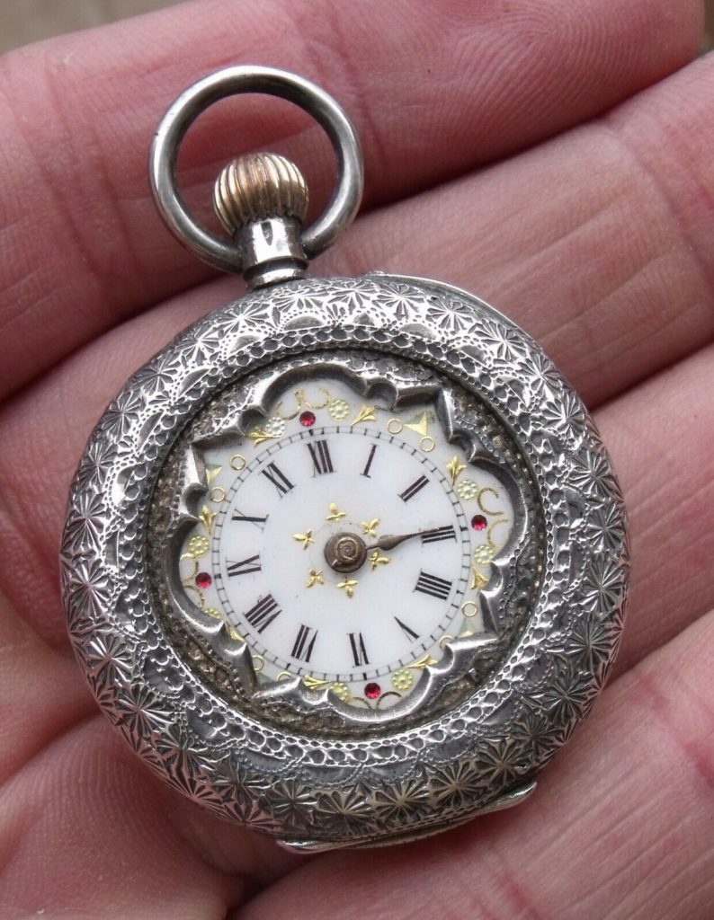 Free Online Antique Valuation & Appraisal Where? Solved